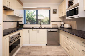Aalen Lakeview Suite
